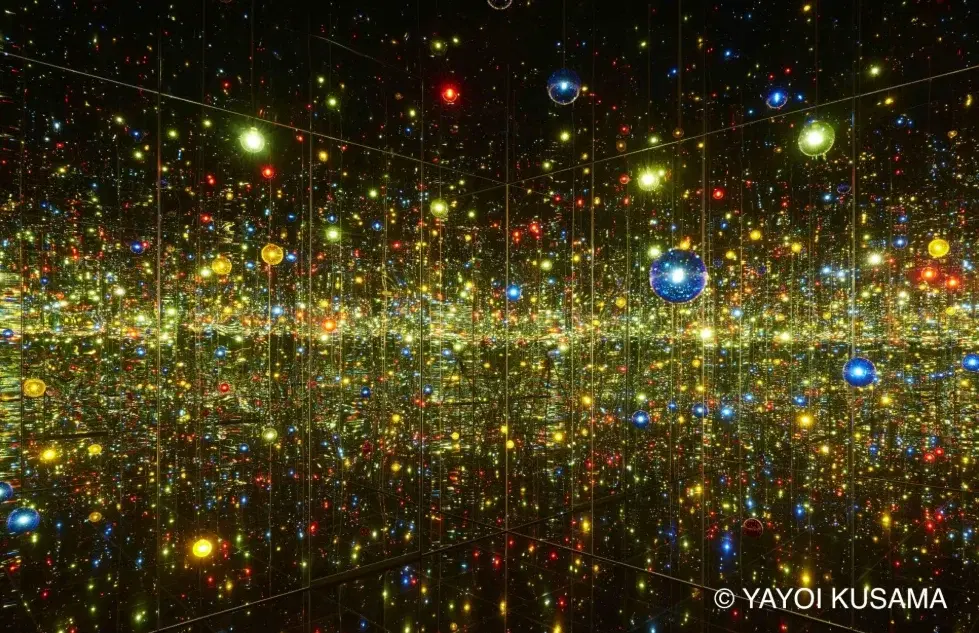 Serie Infinity Mirror Room by Yayoi Kusama