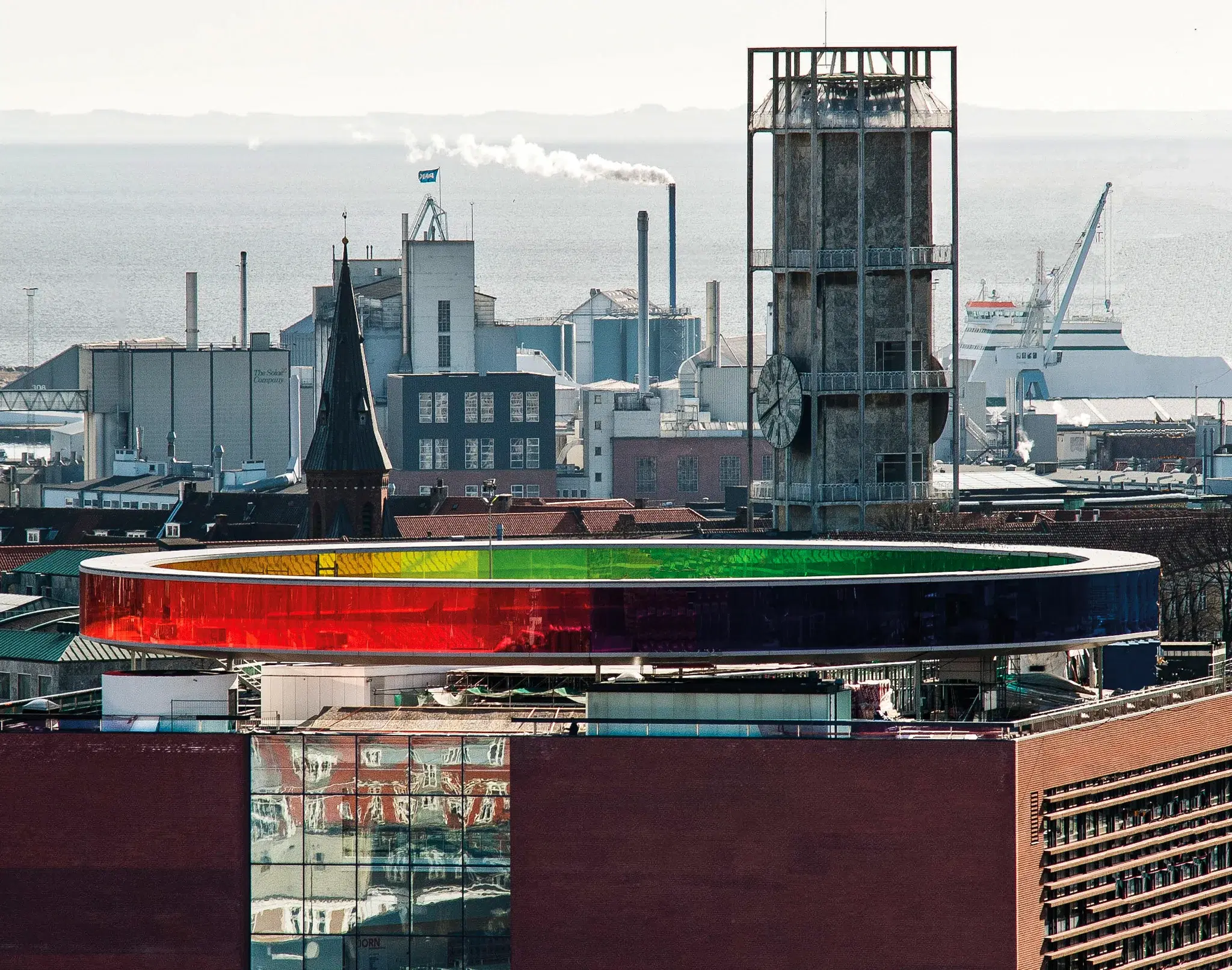 Tu Panorama Arcoíris by Olafur Eliasson