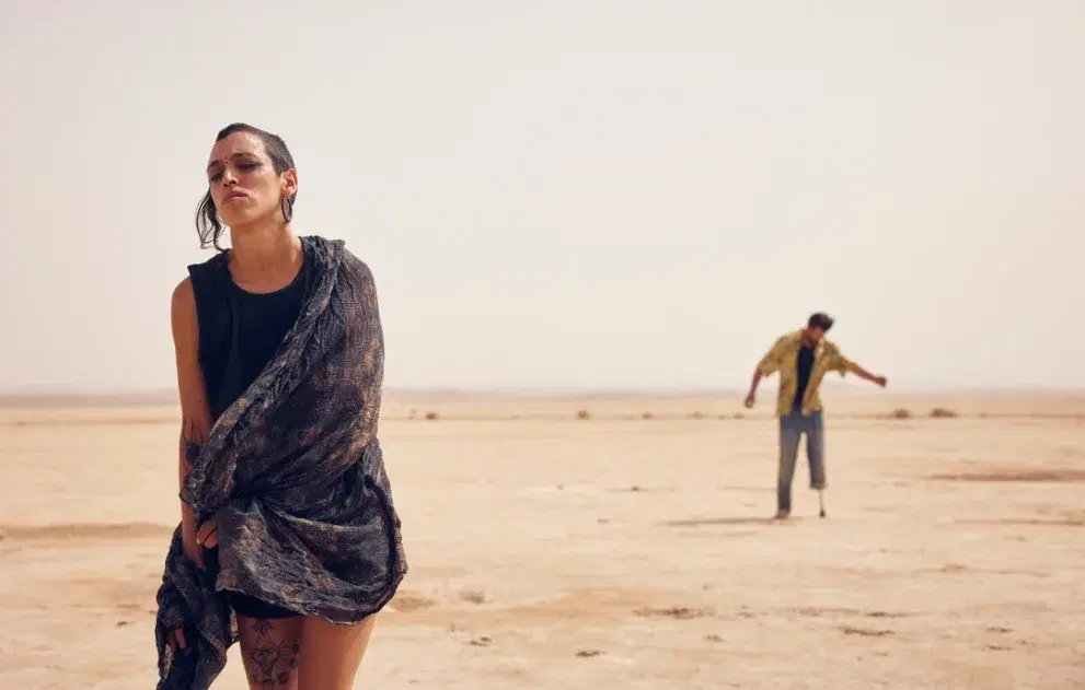 Oliver Laxe. HU/هُوَ. Baila como si nadie te estuviera mirando
