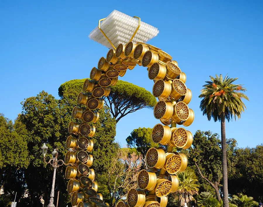 VENUS Valentino Garavani through the eyes of Joana Vasconcelos